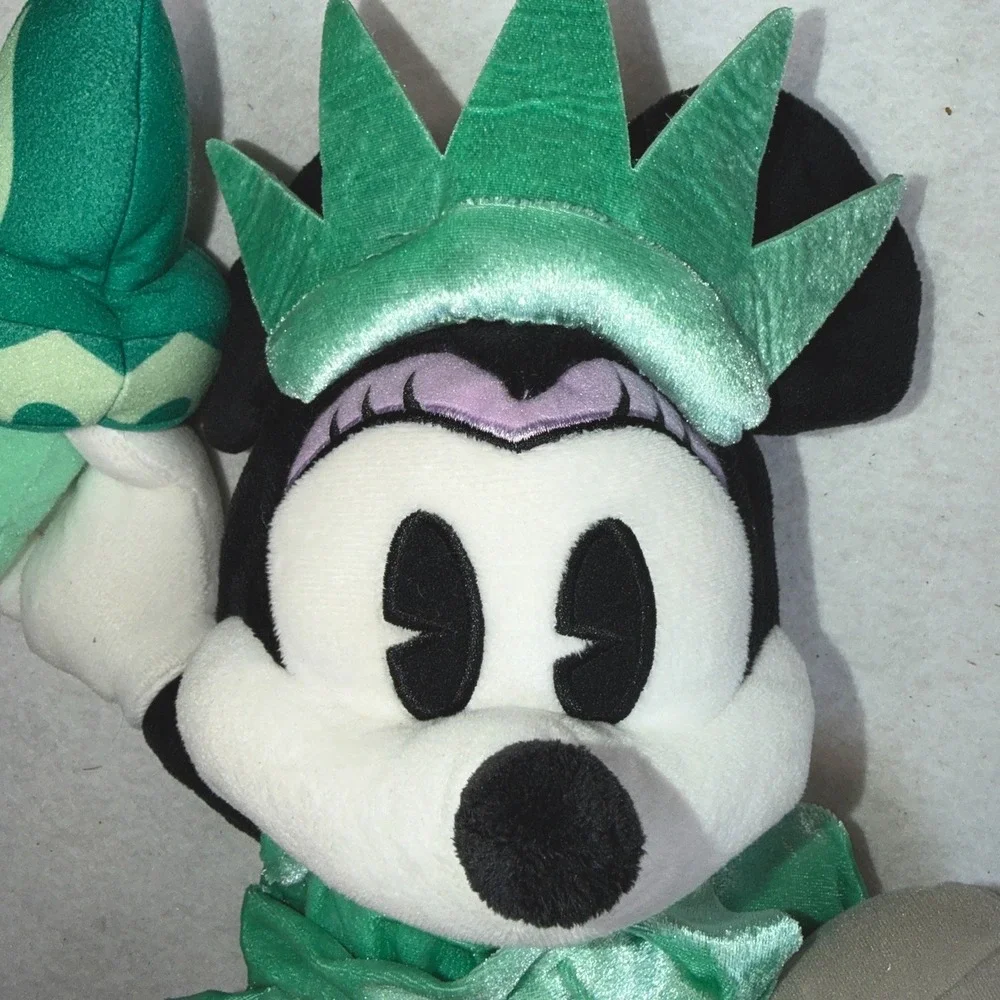 Disney Store Minnie Mouse Statue of Liberty‎ Plush 16